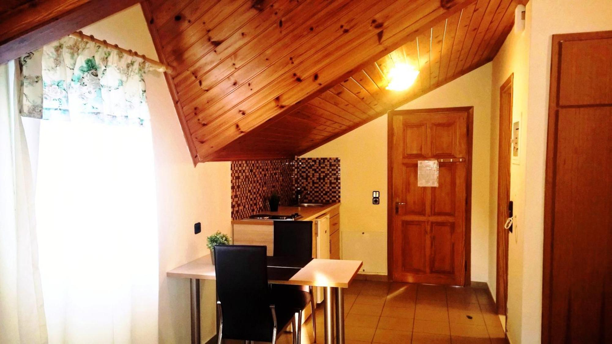 Mari-Christi Apartments Порос Номер фото