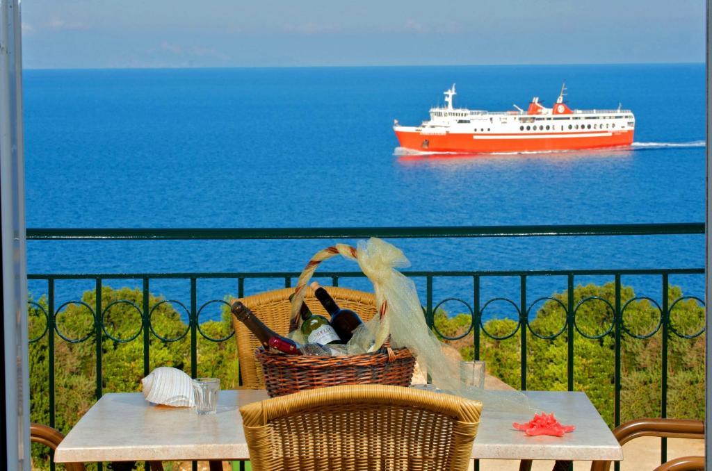 Mari-Christi Apartments Порос Номер фото