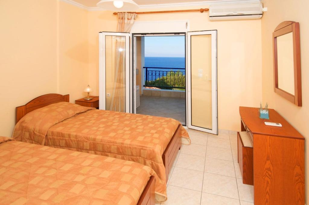 Mari-Christi Apartments Порос Номер фото