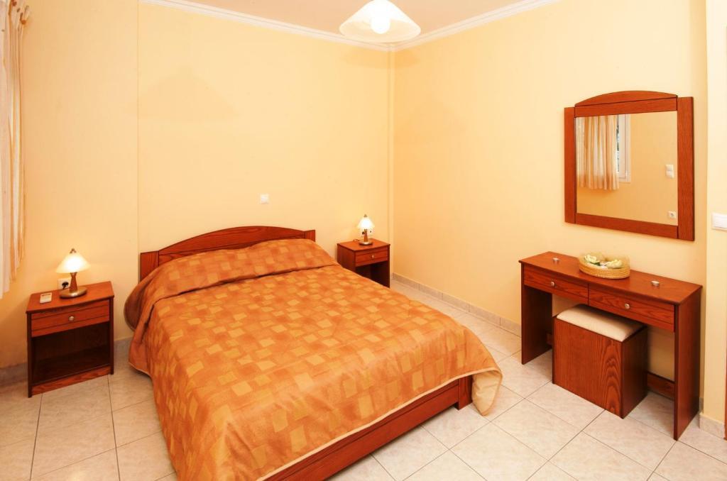 Mari-Christi Apartments Порос Номер фото