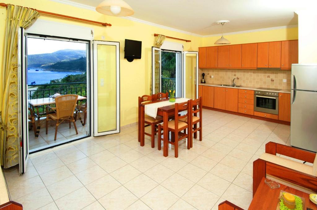 Mari-Christi Apartments Порос Номер фото